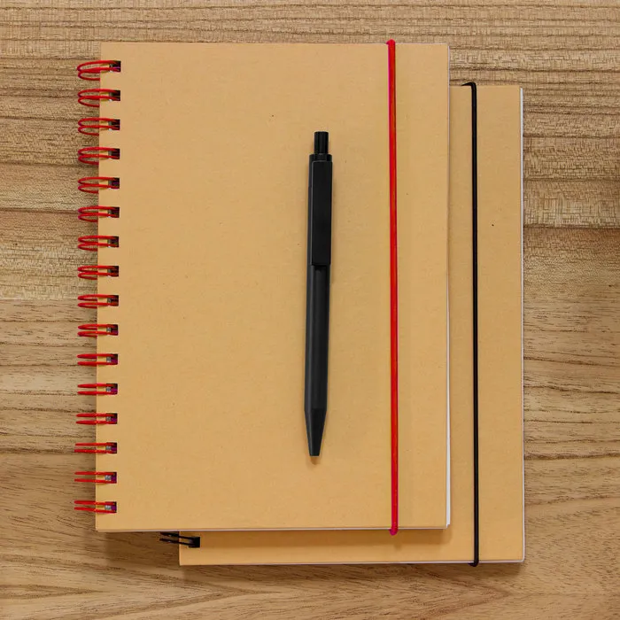 alt__promocional_publicitario_libreta_T687_contexto-Rojo.webp